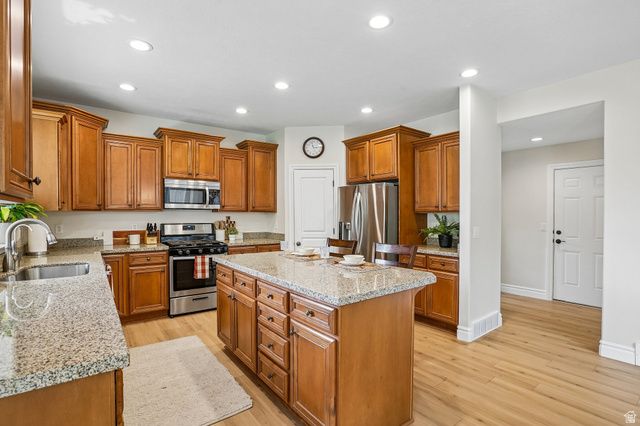 5939 W BIRCH WATER LN, West Jordan, UT 84081