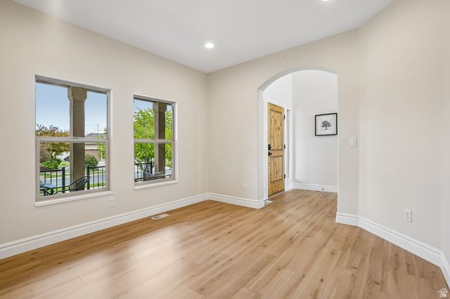 5939 W BIRCH WATER LN, West Jordan, UT 84081