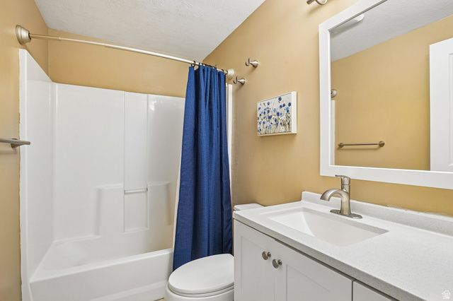 5939 W BIRCH WATER LN, West Jordan, UT 84081