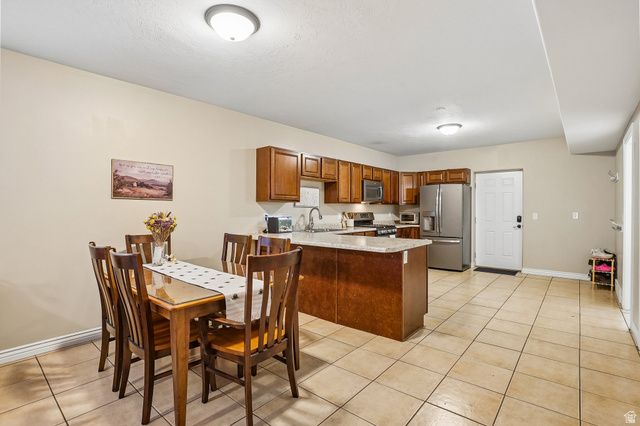 5939 W BIRCH WATER LN, West Jordan, UT 84081