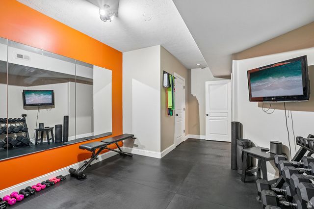 5939 W BIRCH WATER LN, West Jordan, UT 84081