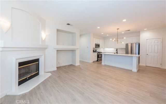 12 Three Rivers, Irvine, CA 92602