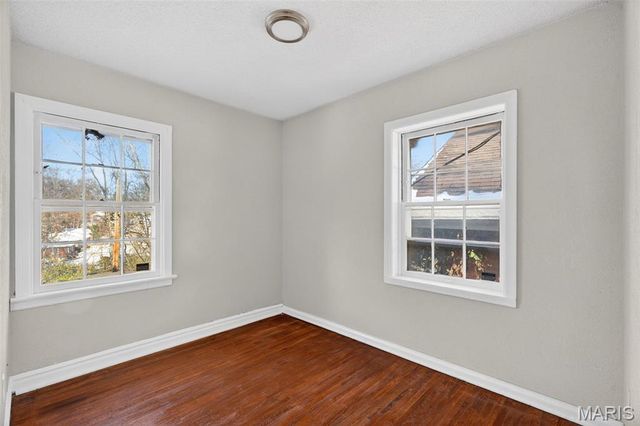 6713 Kenwood Drive, Normandy, MO 63121