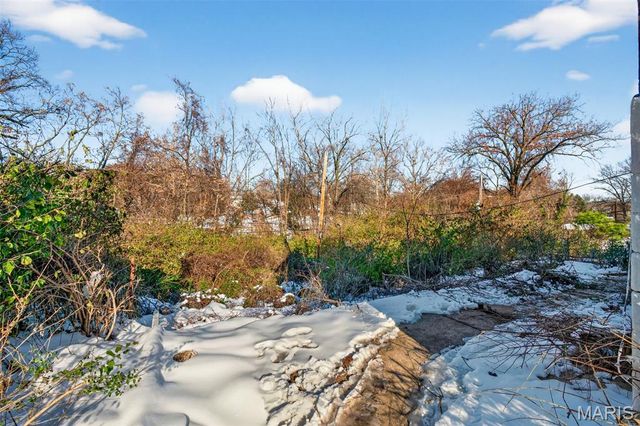 6713 Kenwood Drive, Normandy, MO 63121