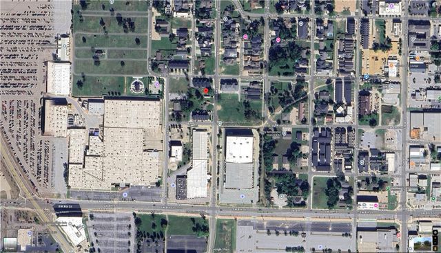 504 SW E Street, Bentonville, AR 72712