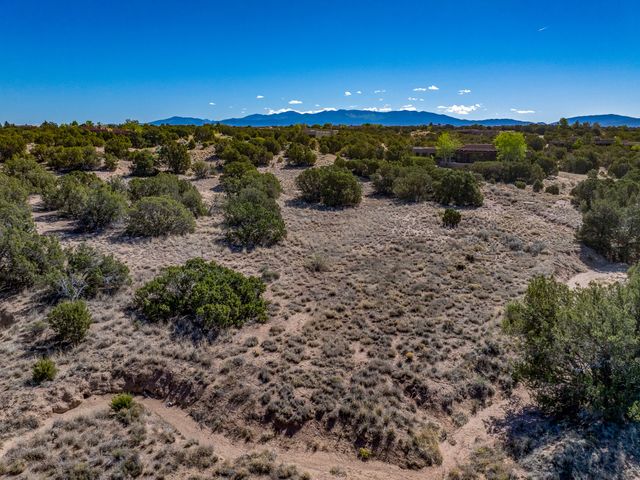 15 Rain Dance Court, Santa Fe, NM 87506