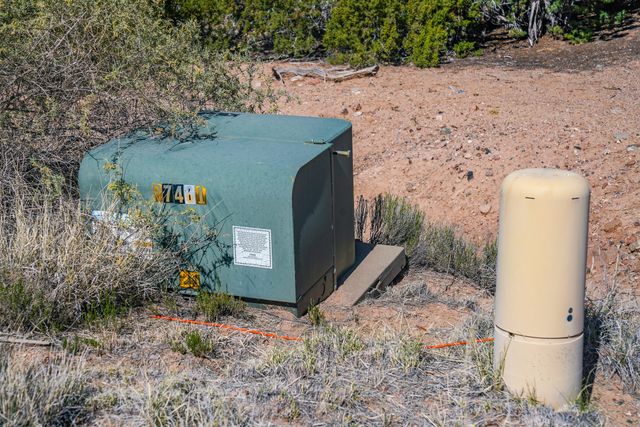 15 Rain Dance Court, Santa Fe, NM 87506