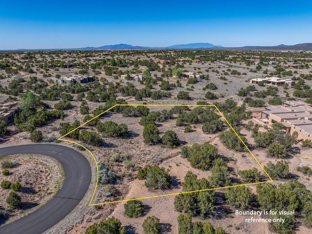 15 Rain Dance Court, Santa Fe, NM 87506