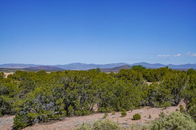 15 Rain Dance Court, Santa Fe, NM 87506