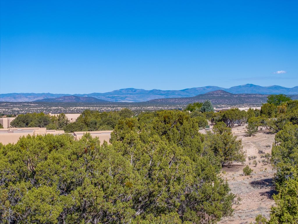 15 Rain Dance Court, Santa Fe, NM 87506