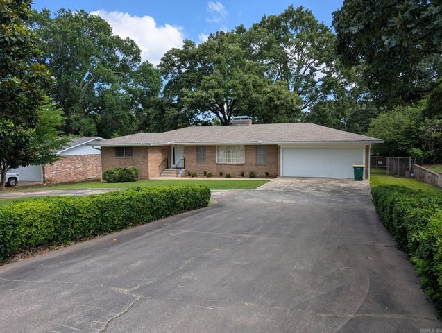 7023 W Markham, Little Rock, AR 72205