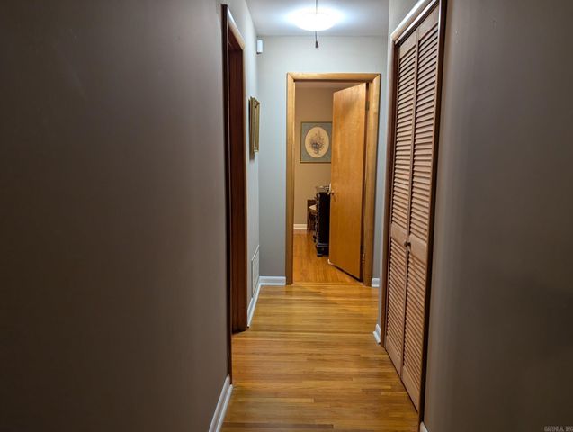 7023 W Markham, Little Rock, AR 72205