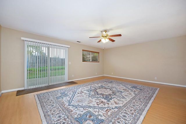 3805 A St, North Highlands, CA 95660