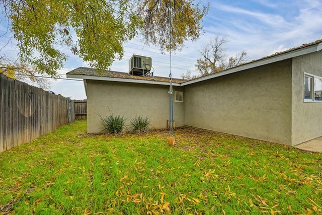 3805 A St, North Highlands, CA 95660