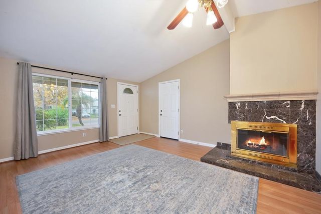 3805 A St, North Highlands, CA 95660