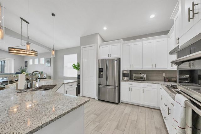 6233 CHAMPIONS ROW STREET, Bradenton, FL 34210