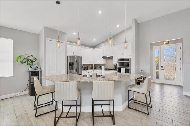 6233 CHAMPIONS ROW STREET, Bradenton, FL 34210