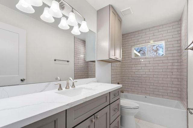 10218 Moorberry Lane, Houston, TX 77043