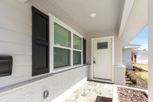 10218 Moorberry Lane, Houston, TX 77043