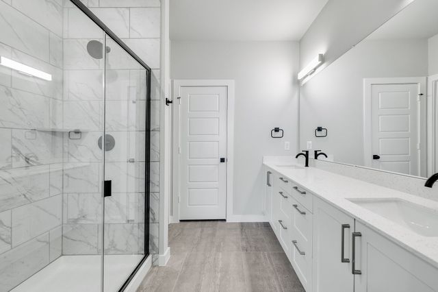 4011 Clovis Street, Midlothian, TX 76065