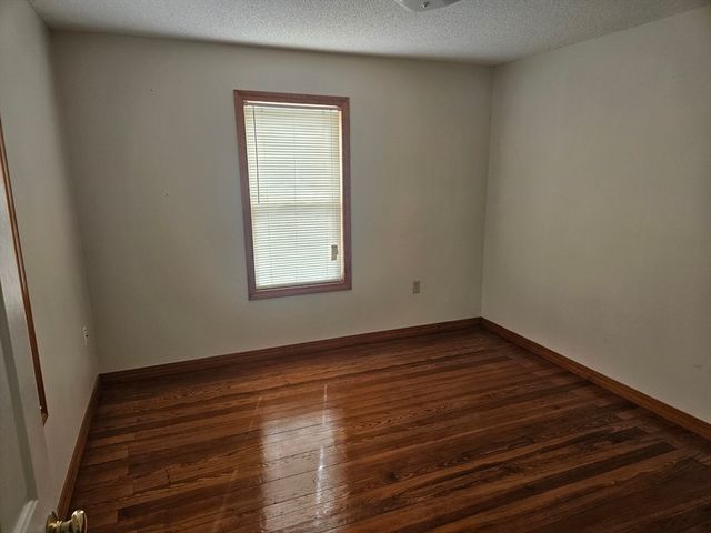 117 Bellevue Ave, Dracut, MA 01826