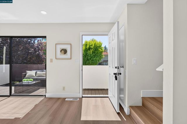 1707 Dalessi Dr, Pinole, CA 94564