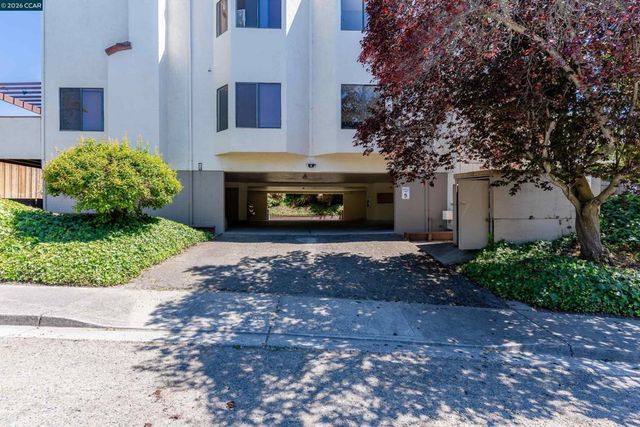 1707 Dalessi Dr, Pinole, CA 94564