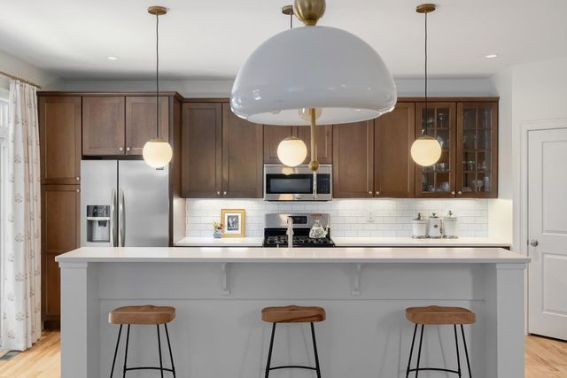 89 Blackberry Lane, South Burlington, VT 05403