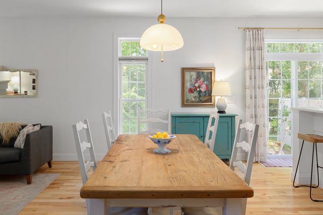 89 Blackberry Lane, South Burlington, VT 05403