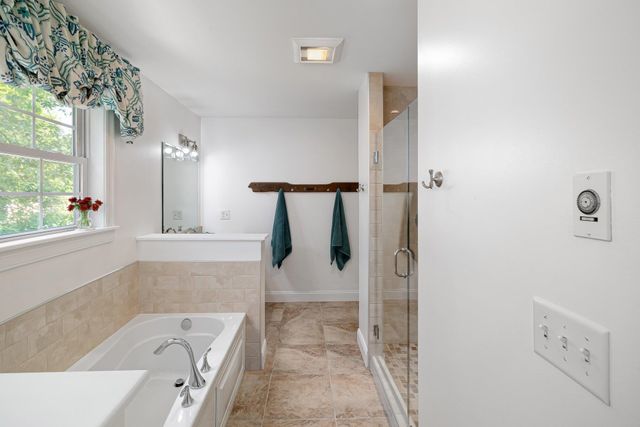 89 Blackberry Lane, South Burlington, VT 05403