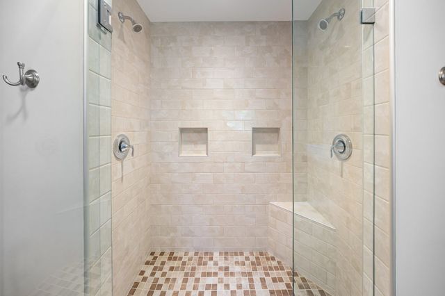 89 Blackberry Lane, South Burlington, VT 05403