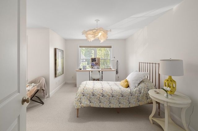 89 Blackberry Lane, South Burlington, VT 05403