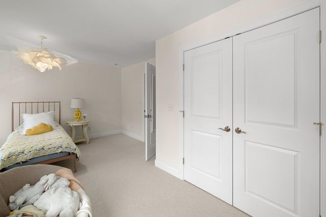 89 Blackberry Lane, South Burlington, VT 05403