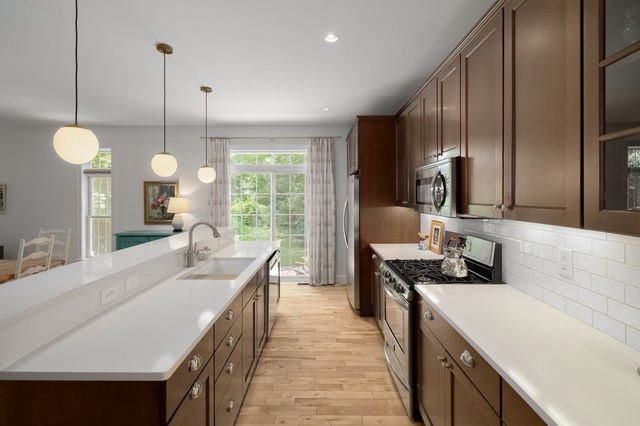 89 Blackberry Lane, South Burlington, VT 05403
