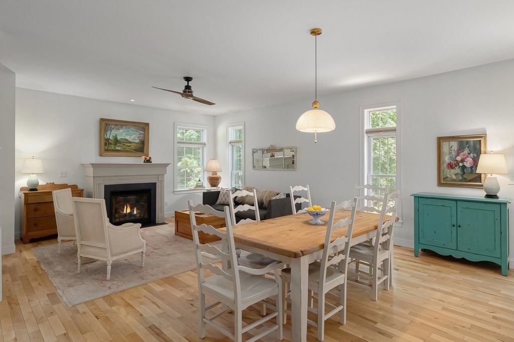 89 Blackberry Lane, South Burlington, VT 05403
