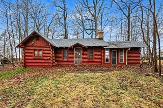 1812 Morning Glory Lane, Fennville, MI 49408