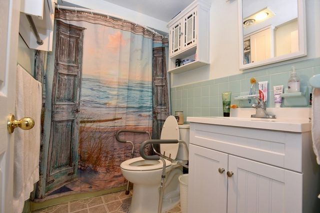 755 Center St, Pembroke, MA 02359