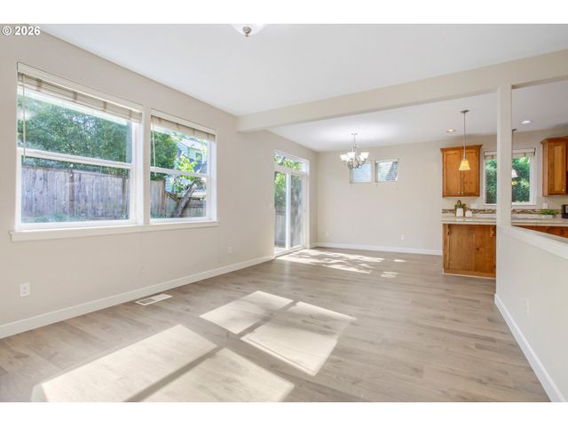 2219 Se TROLLEY LINE Ln, Milwaukie, OR 97267