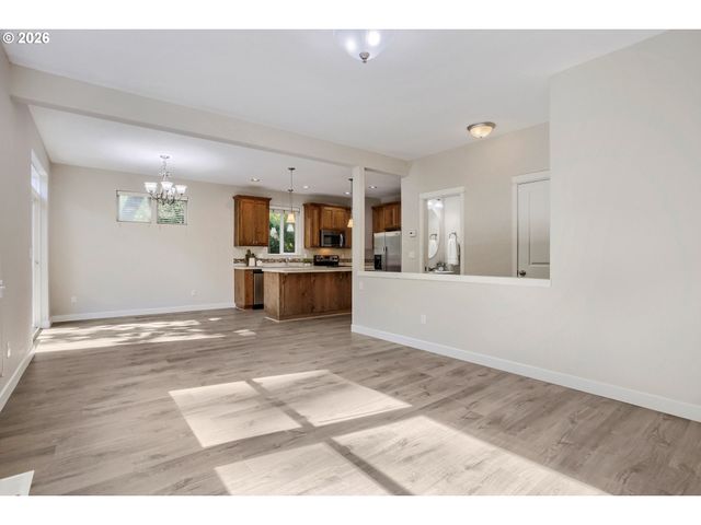 2219 Se TROLLEY LINE Ln, Milwaukie, OR 97267