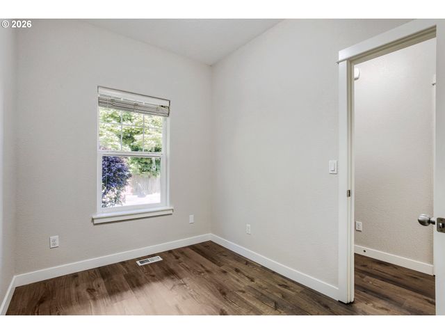 2219 Se TROLLEY LINE Ln, Milwaukie, OR 97267