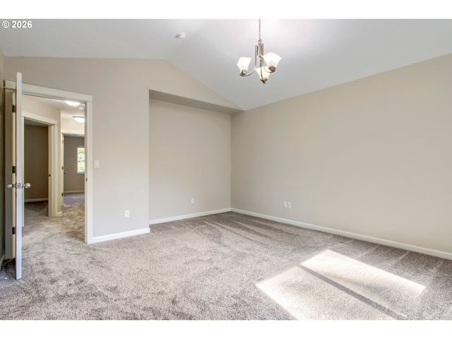 2219 Se TROLLEY LINE Ln, Milwaukie, OR 97267