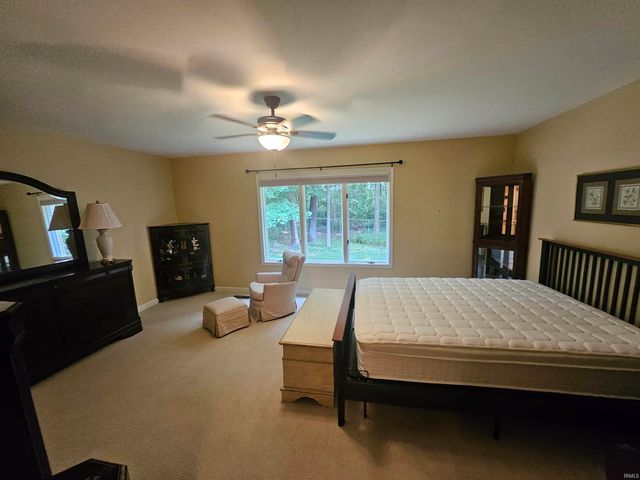 1322 Timberlake Road, Evansville, IN 47710