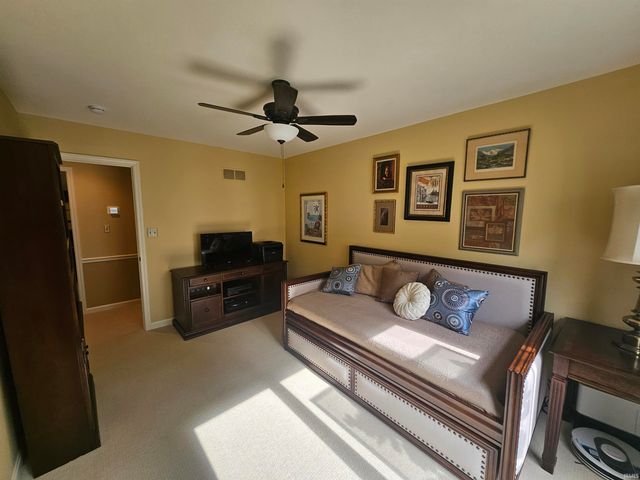1322 Timberlake Road, Evansville, IN 47710