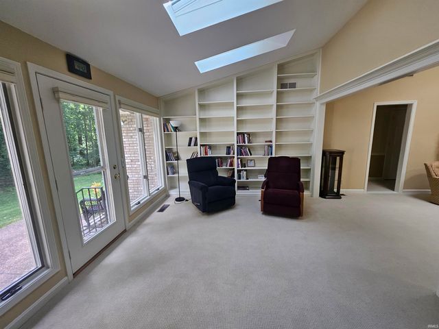 1322 Timberlake Road, Evansville, IN 47710