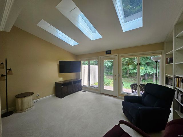 1322 Timberlake Road, Evansville, IN 47710
