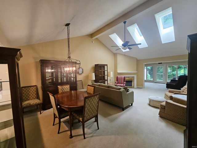 1322 Timberlake Road, Evansville, IN 47710