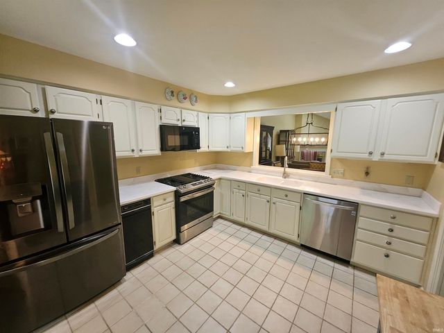 1322 Timberlake Road, Evansville, IN 47710