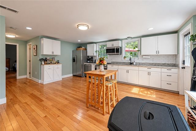 1901 Old Louisquisset Pike, Lincoln, RI 02865