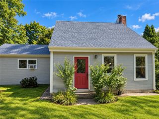 1901 Old Louisquisset Pike, Lincoln, RI 02865