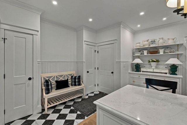 303 Chestnut St, North Andover, MA 01845